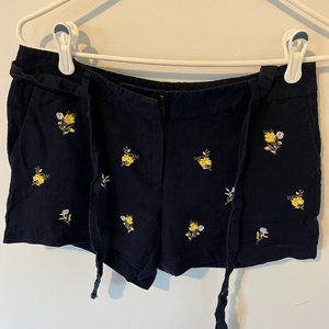 LOFT Floral shorts w/belt size 4, Linen/cotton blend